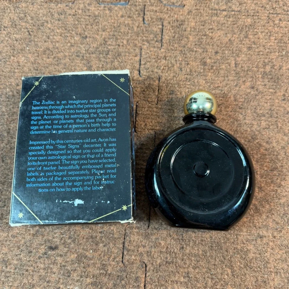 Avon Star Signs Wild Country After Shave Vintage Black Glass Decanter 4oz Box